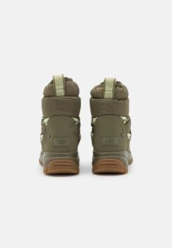 Ugg Yose Puffer Mid - Snowboots- Burnt Olive 9 Ugg Yose Puffer Mid - Snowboots- Burnt Olive -Ugg Winkel e29758f535814c36b3530cd681208675