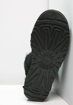 Ugg Mini Bailey Bow - Korte Laarzen - Black 12 Ugg Mini Bailey Bow - Korte Laarzen - Black -Ugg Winkel e627d034f97044338cc560aac2eb763b