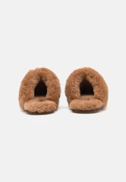 Ugg Scuffette - Pantoffels - Burnt Cedar 9 Ugg Scuffette - Pantoffels - Burnt Cedar -Ugg Winkel ff18a46297da4825814cd156b814d960