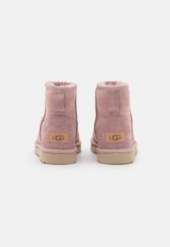 Ugg Classic Mini - Korte Laarzen - Rose Grey 9 Ugg Classic Mini - Korte Laarzen - Rose Grey -Ugg Winkel ffb9e40e7f7d40bdabb82683517e2e5e